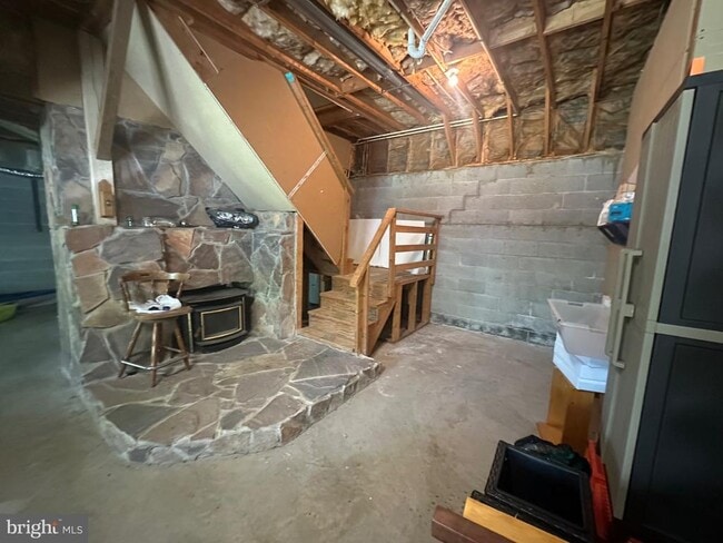 Building Photo - 1325 Stoney Bottom Rd