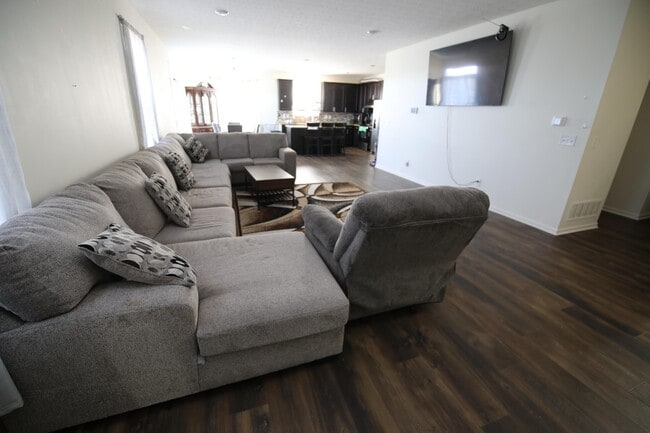 Building Photo - 216 Old Bay Dr