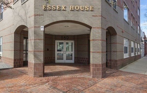 Building Photo - 289 Essex St