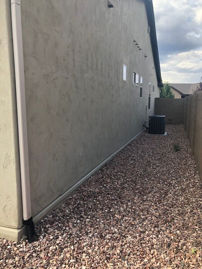 Building Photo - Beautiful 3 Bedroom in Bright Star, Chino Valley