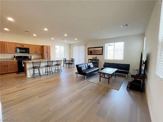 Building Photo - 8520 Little Fox St