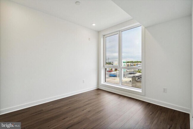 Building Photo - 2636 E York St