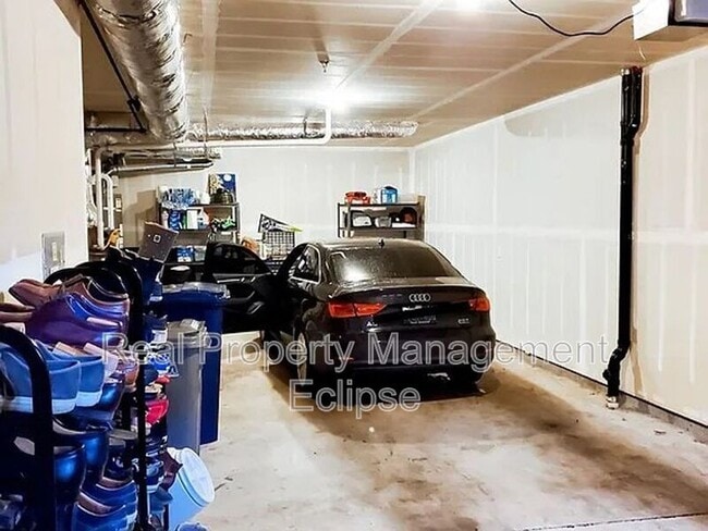 Building Photo - 2115 201st Pl SE