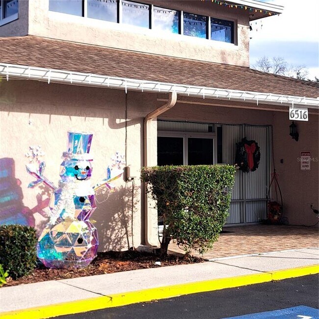 Building Photo - 4739 Myrtle Oak Dr