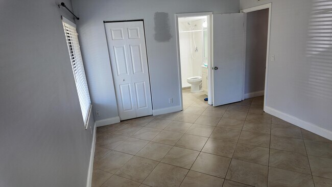 Building Photo - 614 Sea Pine Way