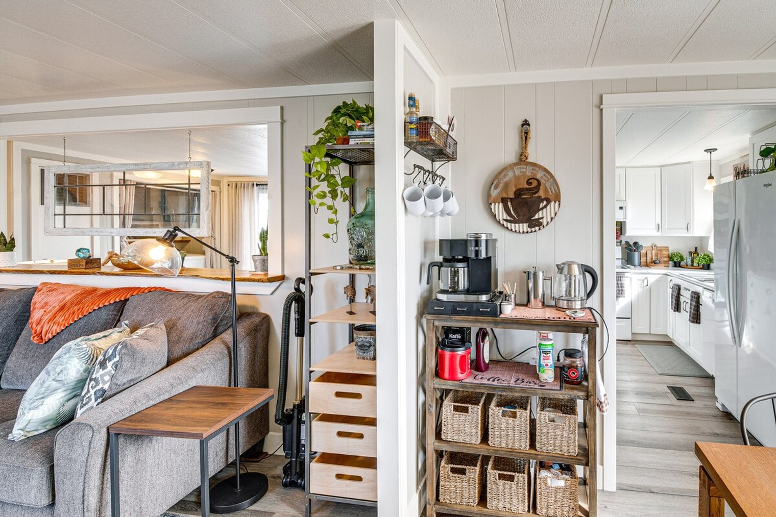 Building Photo - 4876 Railroad Ave