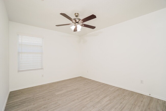 Building Photo - 14711 Brandy Brk