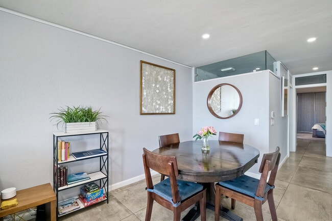 Building Photo - 190 Del Mar Shores Terrace