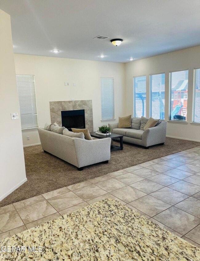 Building Photo - 12605 Azulejos St