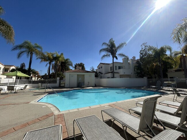 Building Photo - Beautiful 3bed/2bth in San Marcos!