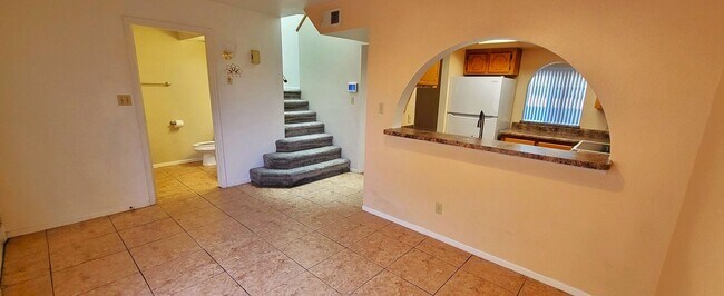 Building Photo - AFFORDABLE 3 BEDROOM, 2.5 BATH TOWNHOME IN THE HEART OF TEMPE!