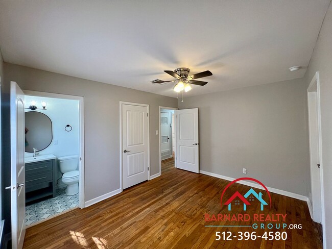 Building Photo - Available NOW: Beautifully Remodeled 3/1.5...