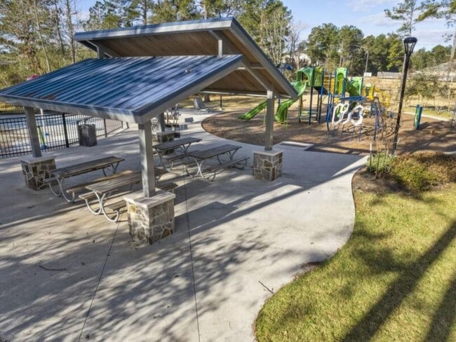 Building Photo - 277 Douglas Hls Dr