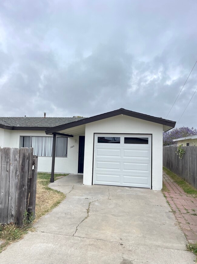 Building Photo - 980 11th St