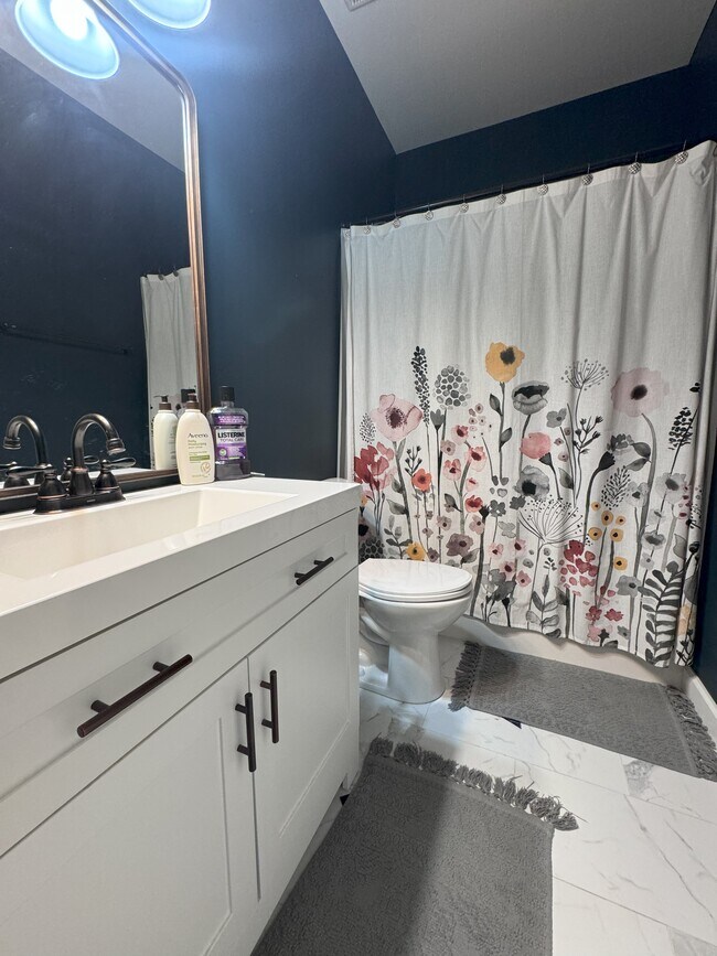 Building Photo - 17817 Overland Forest Dr