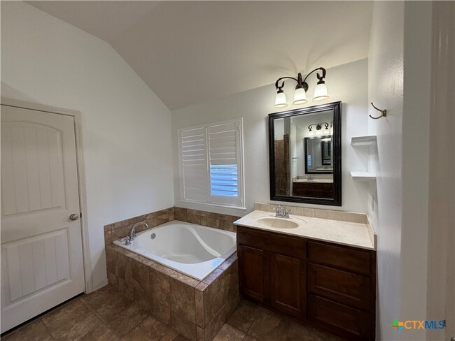 Building Photo - 115 Sandstone Ct