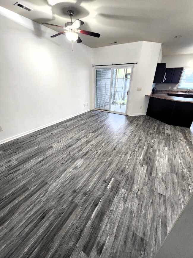 Building Photo - 145 Waterstone Ln