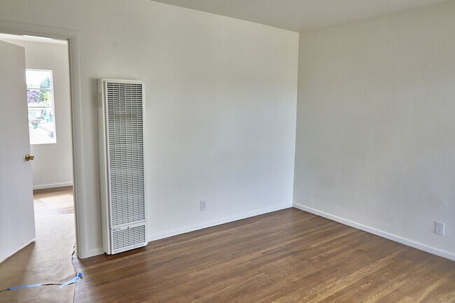 Building Photo - 5501 Orange Ave