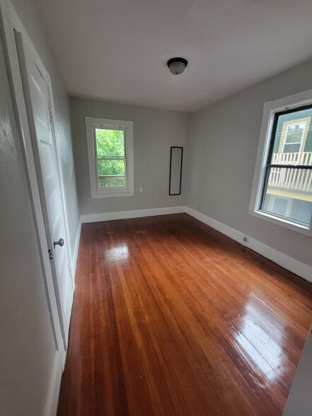Bedroom 3 - 76 Bellevue St