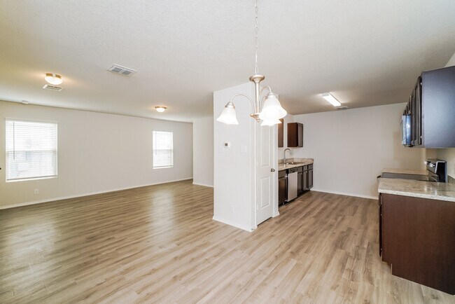 Building Photo - Somerset Trails - 9331 Green Flora Ct, San...