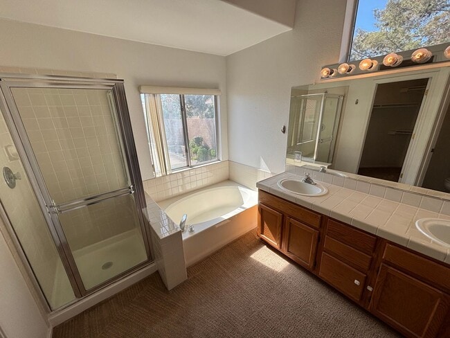 Building Photo - Gorgeous 3Bed/2.5Bath, 2-Story home located in Summerlin