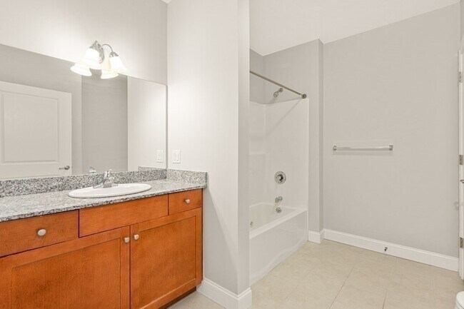 Building Photo - 4 Harvest Dr