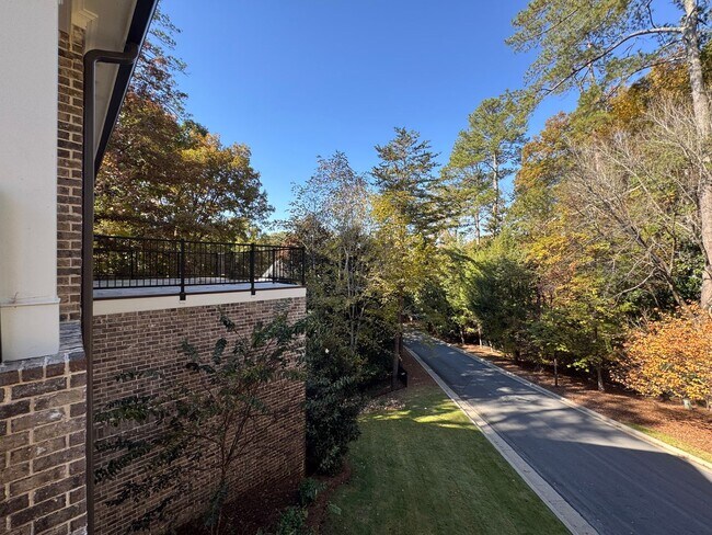 Building Photo - Grandeur Brick 4/3.5 with Bonus Room in The Oaks at Collinwood- $3,295