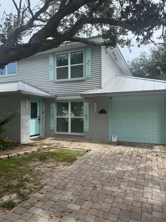 Building Photo - 3839 Sandstone Ct