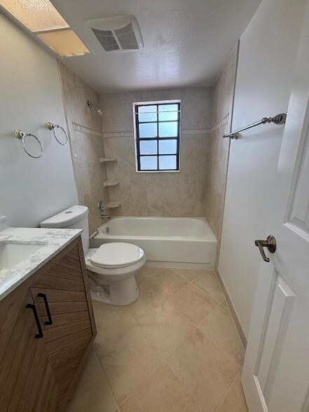 Building Photo - 4273 Oak Terrace Dr