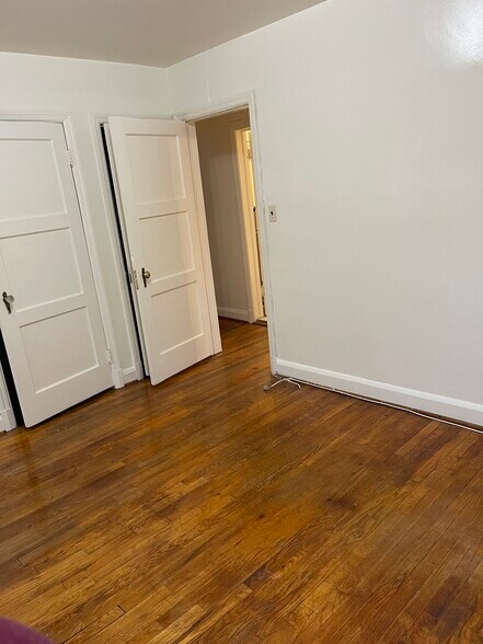 Building Photo - 6101 Parkway Dr
