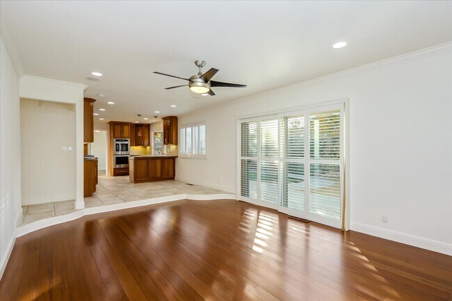 Building Photo - 249 Purple Glen Dr