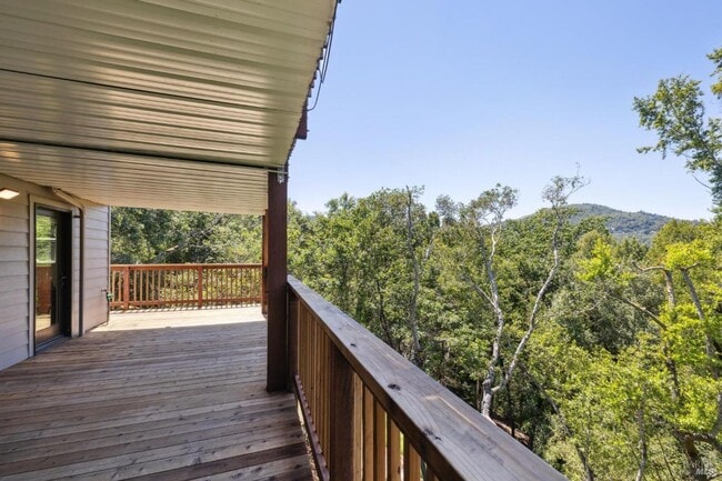 Building Photo - Newly Renovated Ross Four Bedroom & Three Bathroom Home on 1/2 acre with AC and Views