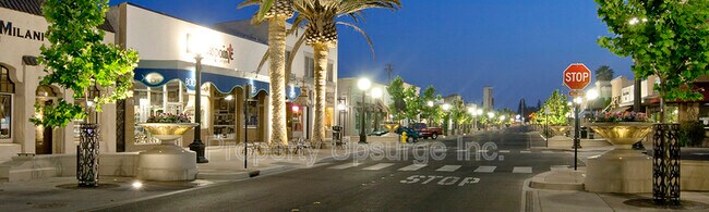 Building Photo - 1340 Hobart Dr