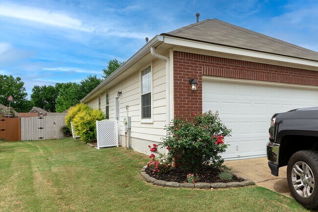 Building Photo - Home for rent in Prattville