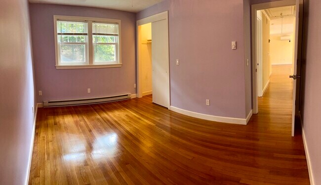 Building Photo - 70 Beach St