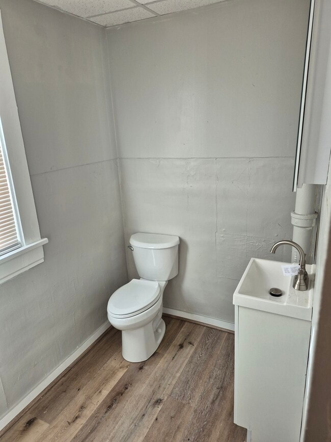 Building Photo - 410 A St