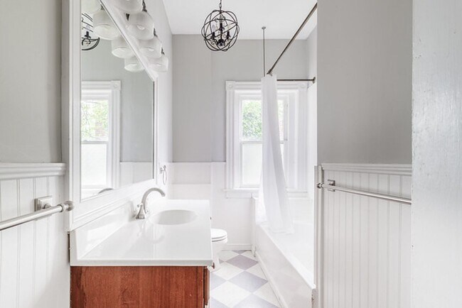 Building Photo - Great Manchester Duplex