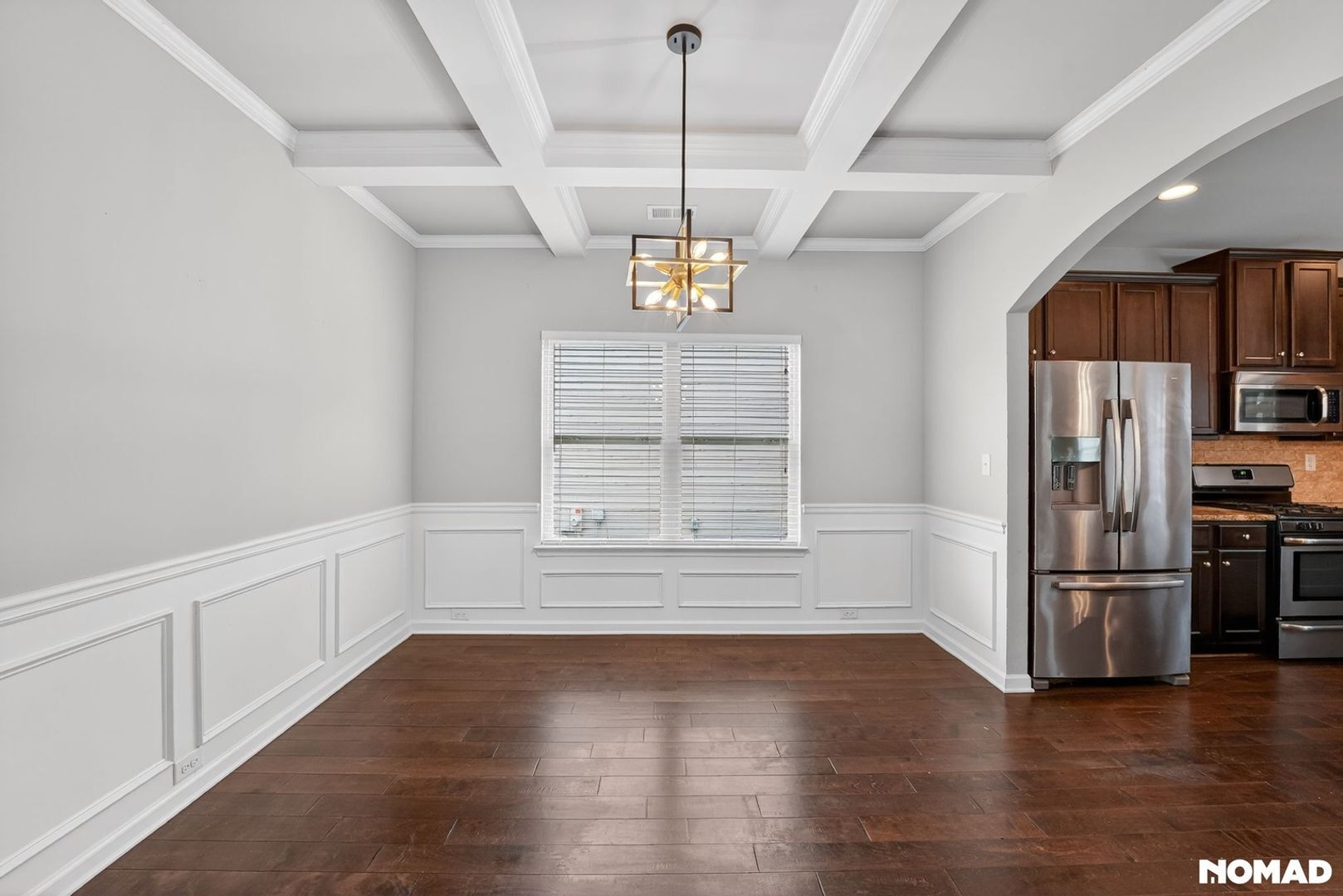 Building Photo - 1154 Paramount Dr