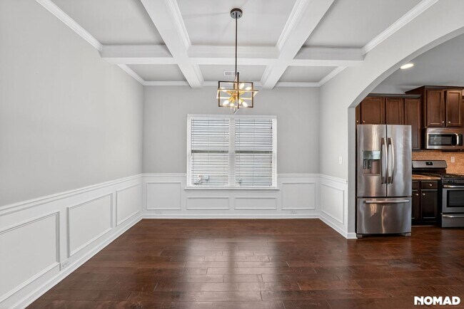 Building Photo - 1154 Paramount Dr