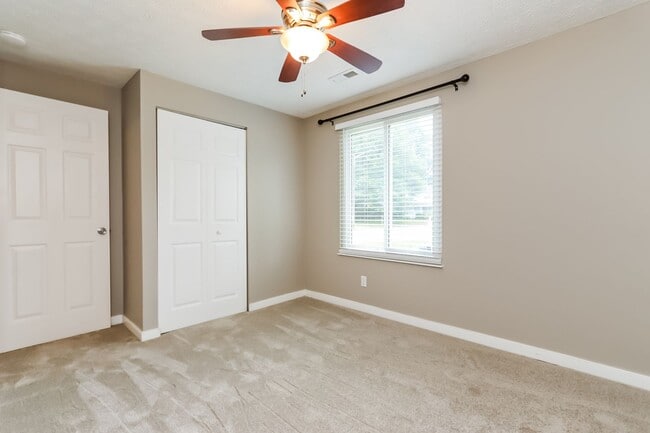 Building Photo - 531 Ashwood Dr