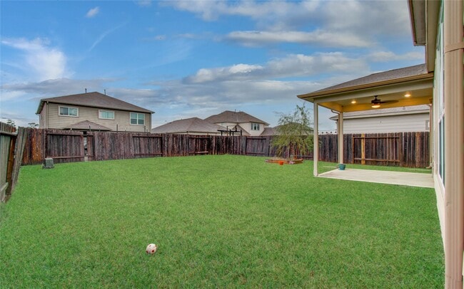 Building Photo - 12327 King henry dr