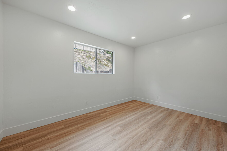 Building Photo - 6046 Reo Pl