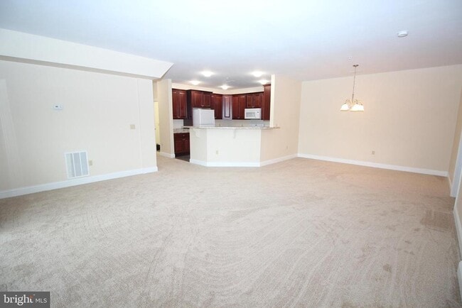 Building Photo - 1665 Kenton Rd