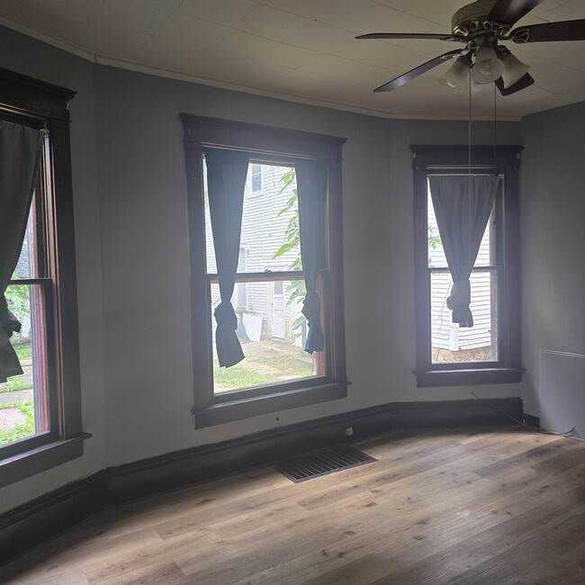 Building Photo - 1101 S Galena Ave