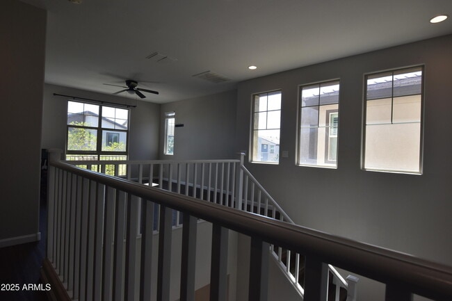 Building Photo - 250 E Wisteria Dr