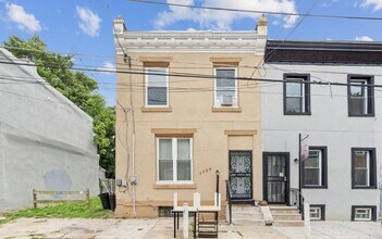 Building Photo - 1124 W Nevada St