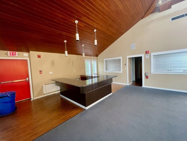 Building Photo - 10 Harbour Close