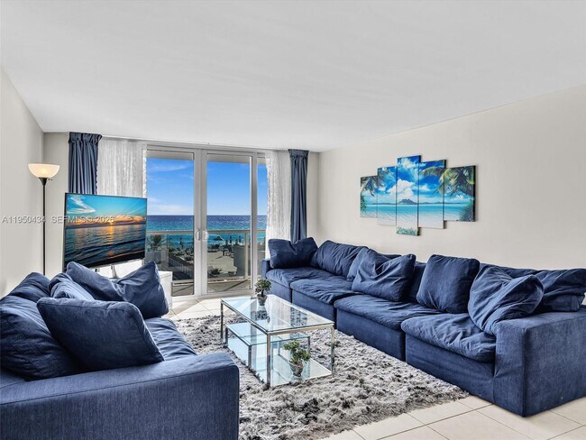 Building Photo - 3140 S Ocean Dr