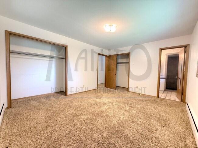 Building Photo - South Hill Red Brick Rancher