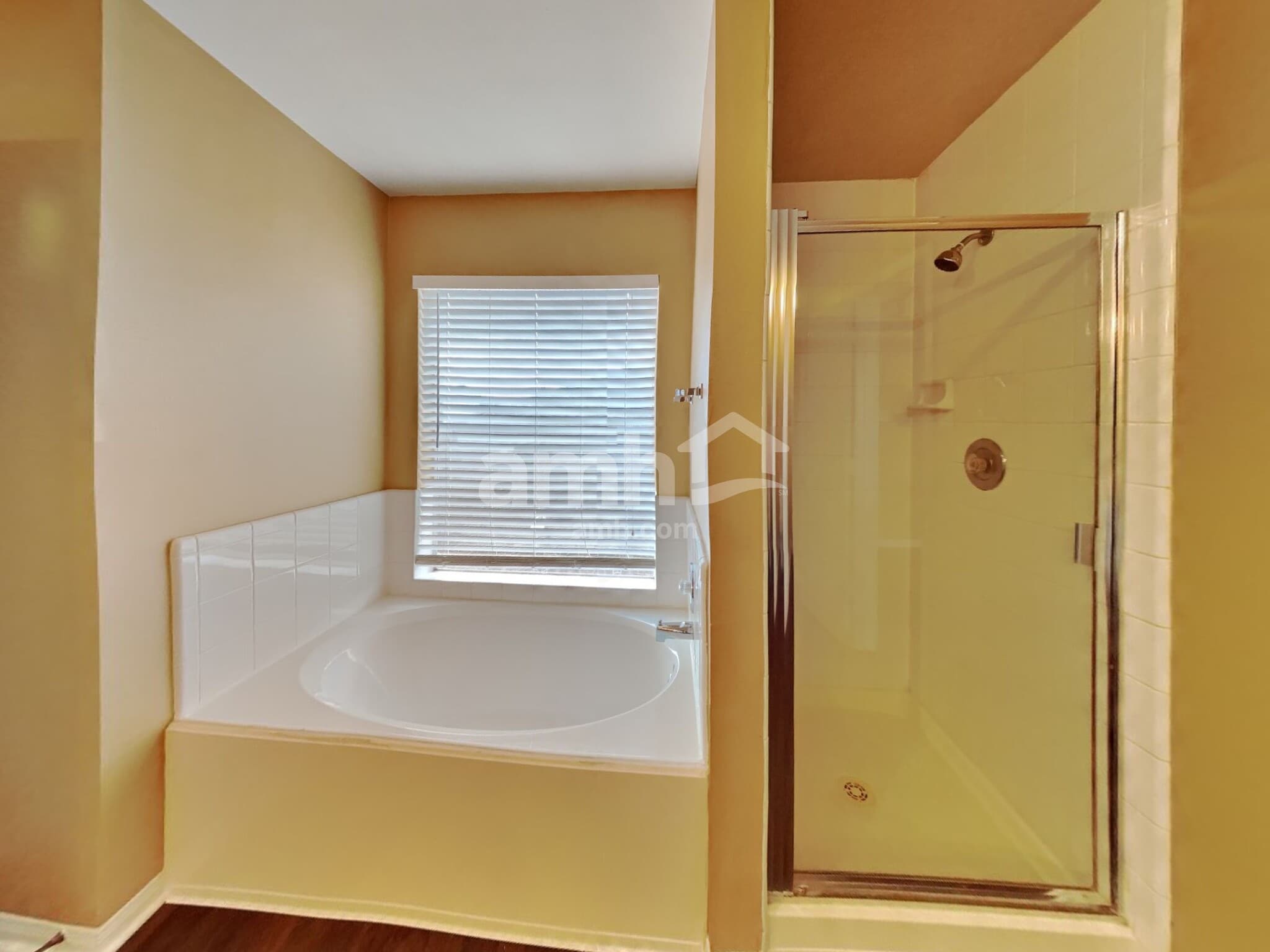 Building Photo - 4942 Pinder Ln